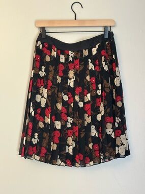 Nine West Silk Black Pleated Skirt with Red, Cream, and Brown Floral Print size4